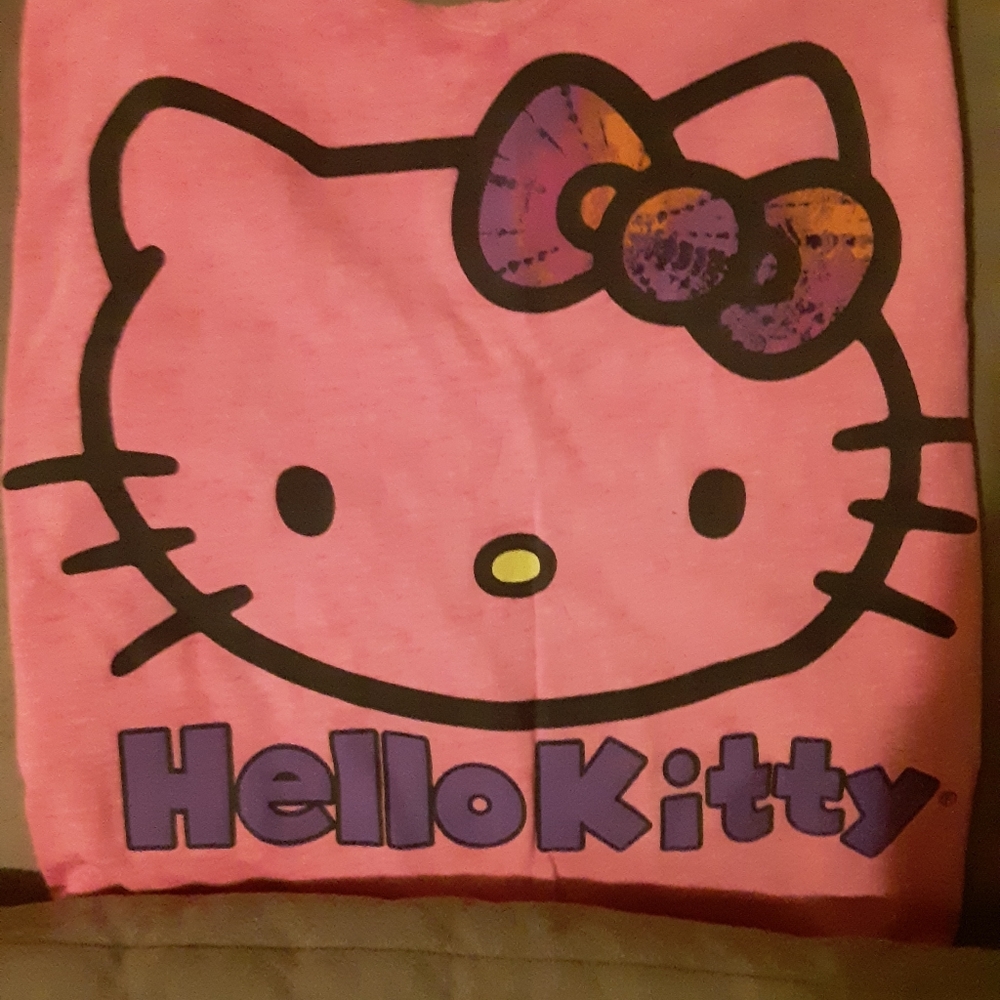 Hello Kitty Shirt - Picture 2 of 3